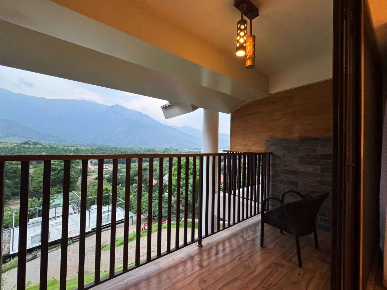 Deluxe Room view 3