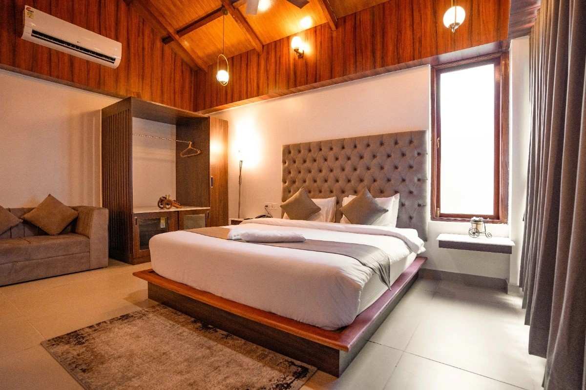 Premium Suite view 1