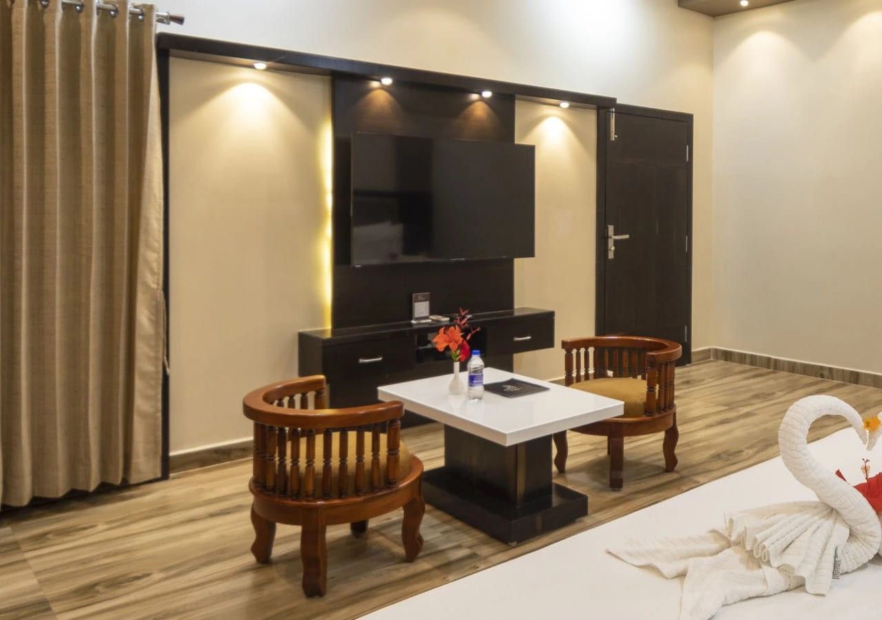Corporate Suite Cottages view 3
