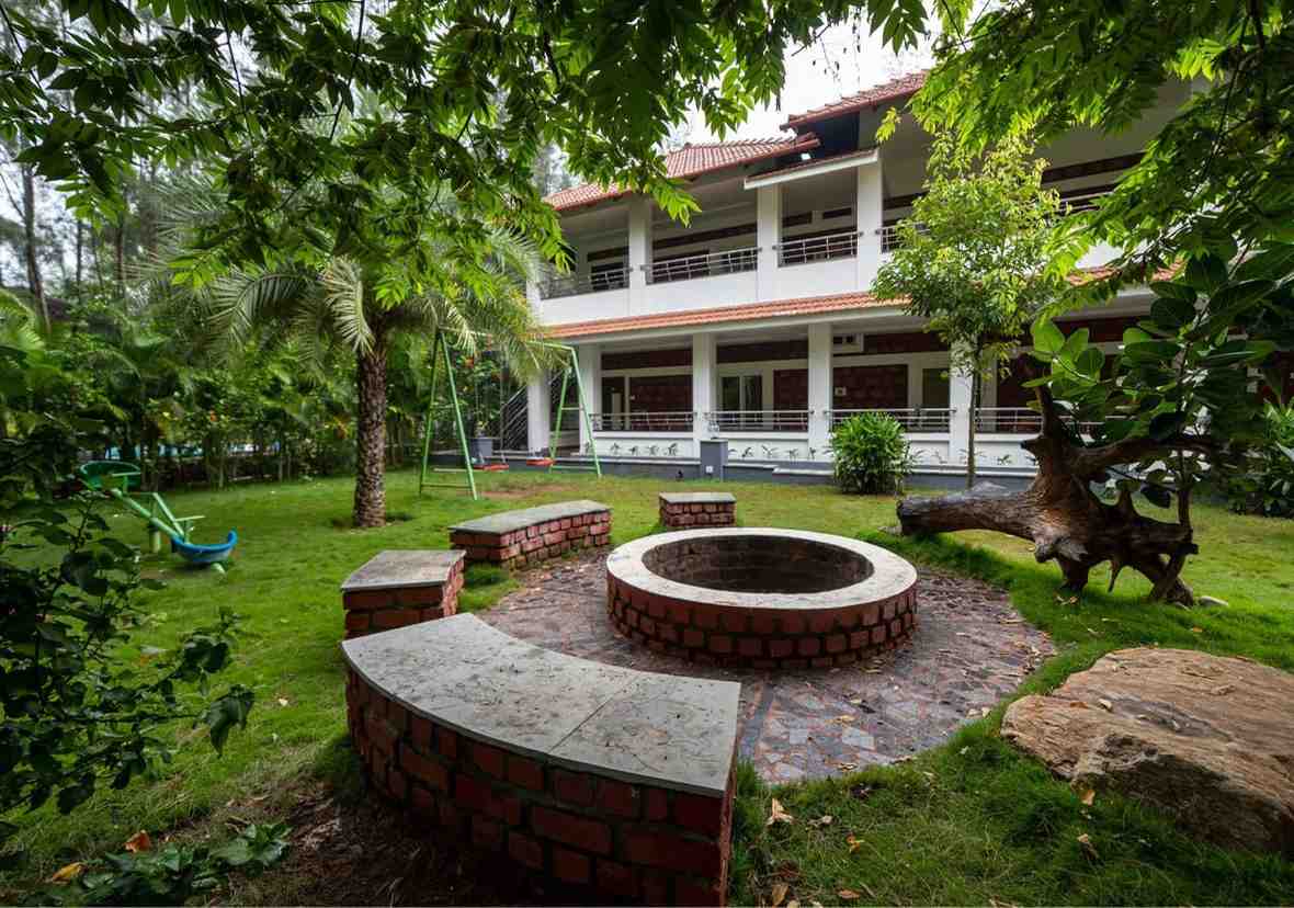 Corporate Suite Cottages view 4