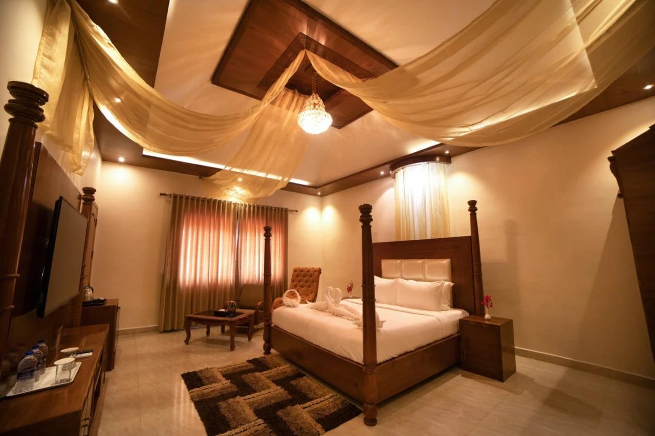 Honeymoon Suite Rooms view 2